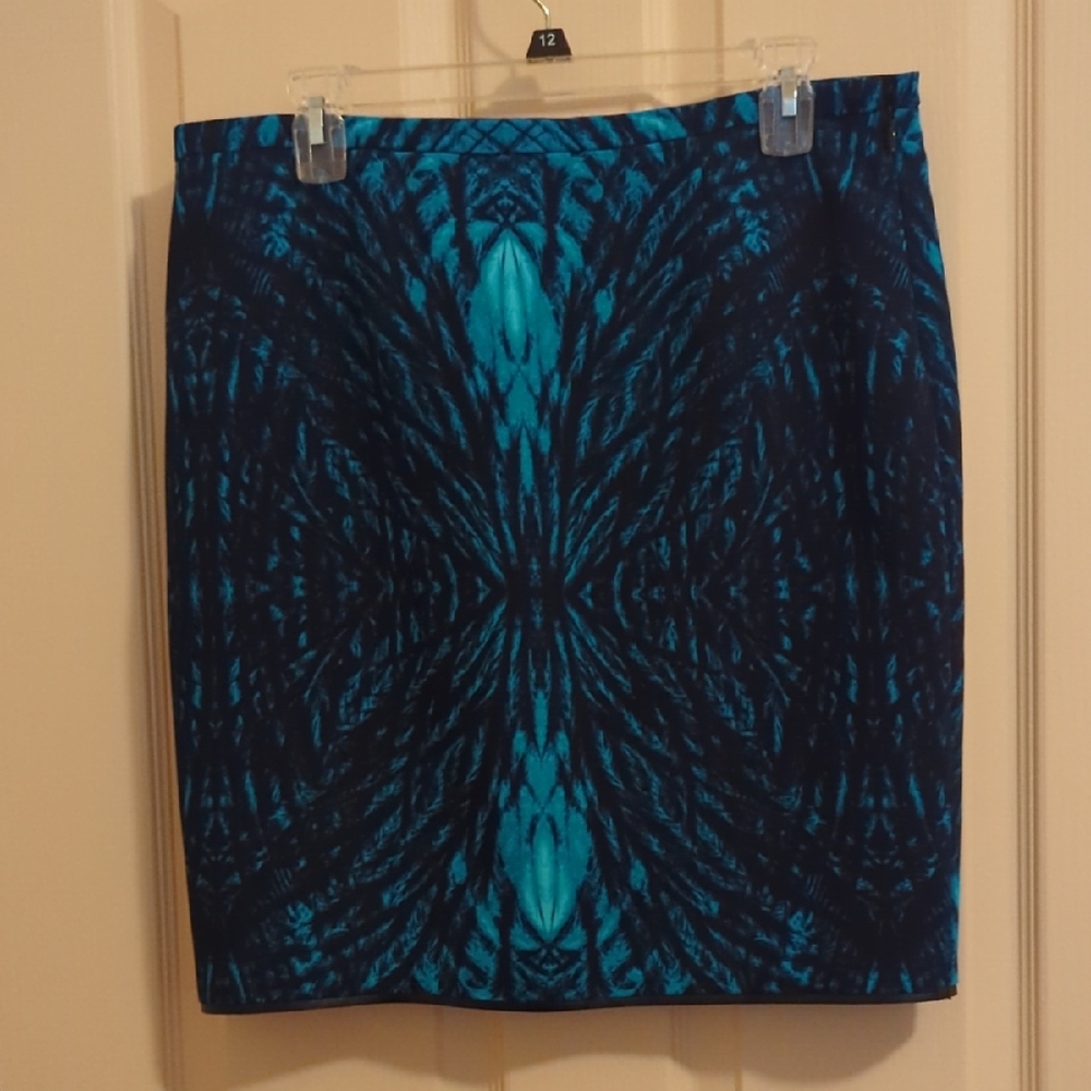Elegant Teal Patterned Pencil Skirt